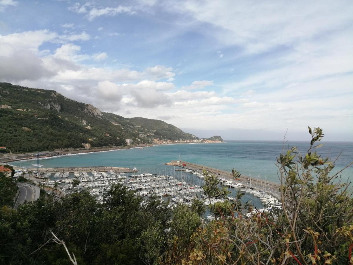 La Vie Est Belle Bed & Breakfast Finale Ligure Dış mekan fotoğraf